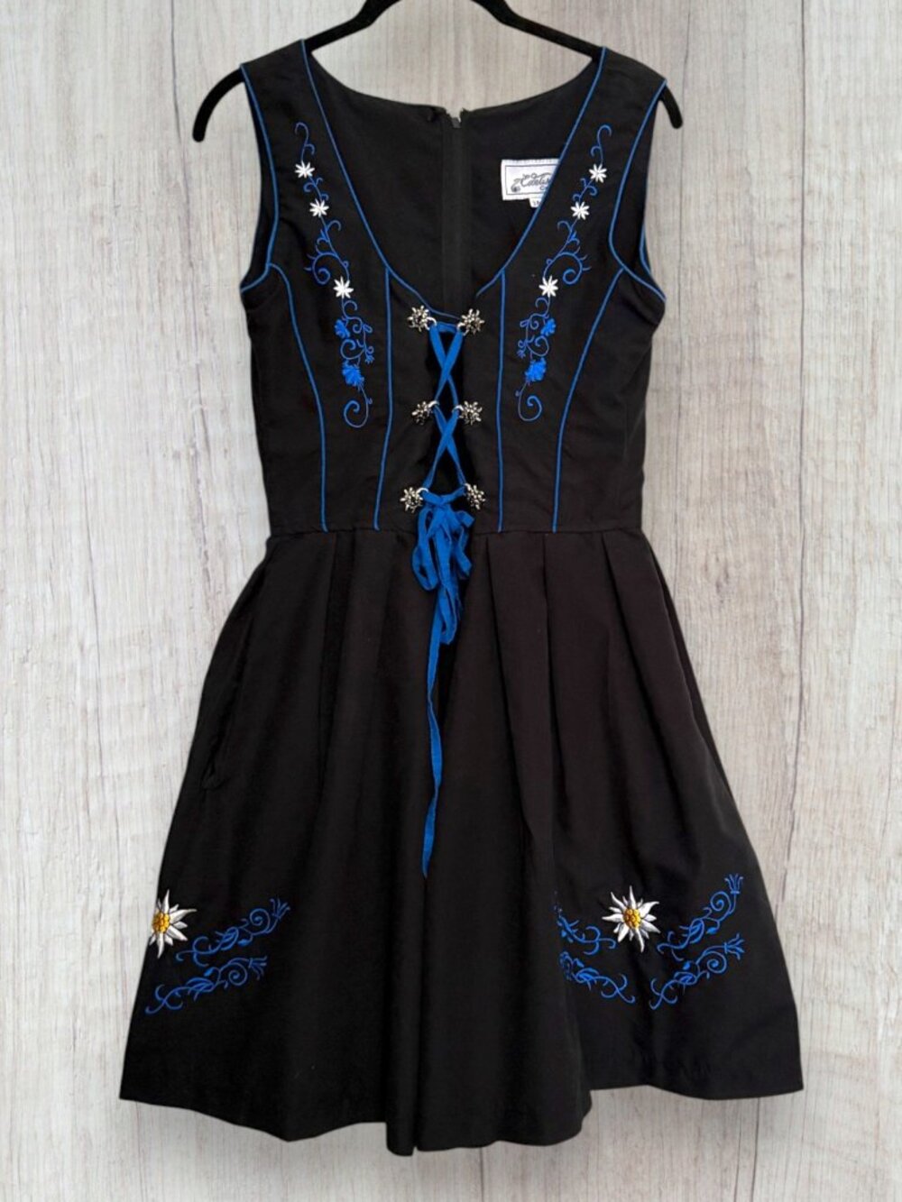 Edelweiss Creek Dirndl Dress Embroidered Lace Up Oktoberfest Black Blue S 38